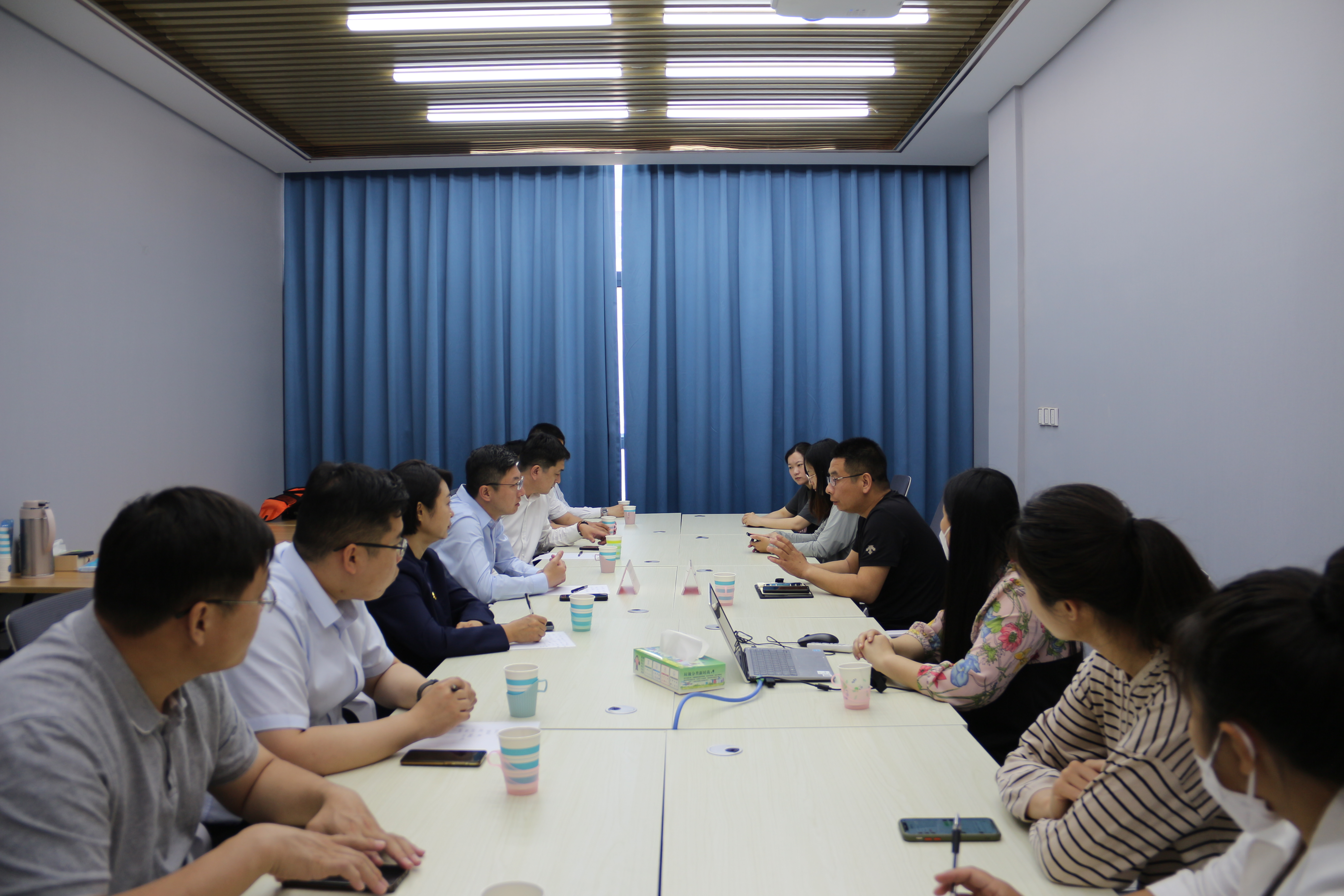 附件1：【魯控數字】世界環境日 向社區“報到” ——魯控數字黨總支開展“雙報到”暨“六·五世界環境日”志愿服務宣傳活動.JPG